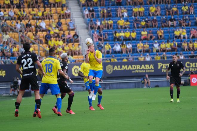 Jonsson, durante el Cádiz-Levante (Foto: Cristo García)