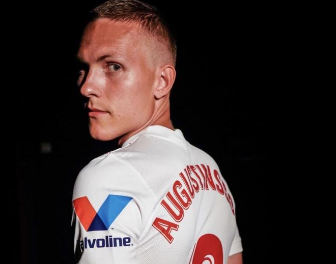 Augustinsson, con la camiseta del Sevilla FC (Foto: SFC).