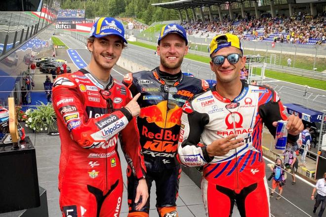 Binder, Bagnaia y Jorge Martín en el podido del Gran Premio de Austria (Foto: MotoGP).
