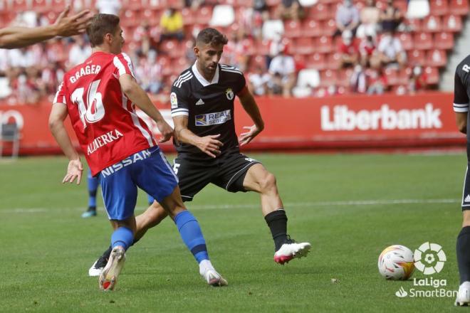 Gragera, durante el Sporting-Burgos (Foto: LaLiga)