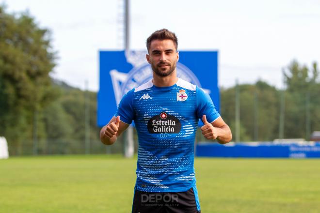 Carlos Doncel durante su presentación como jugador del Dépor (Foto: RCD).