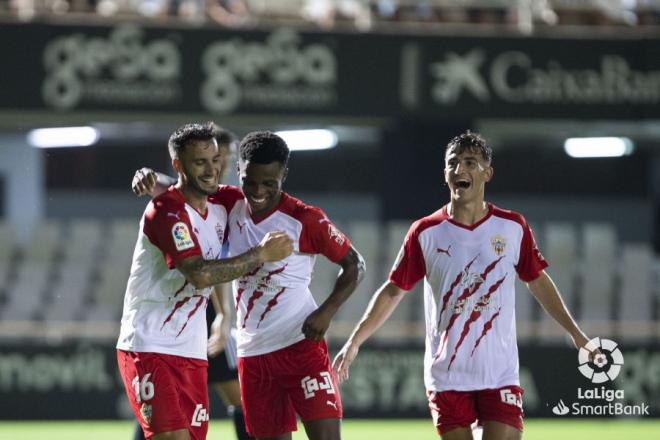 Ramazani celebrando su gol en el Cartagena-Almería (Foto: LaLiga).