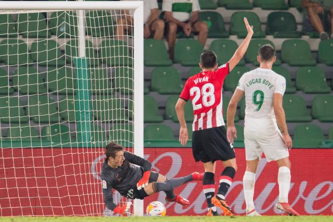 Agirrezabala y Vivian debutaron ante el Elche CF en Primera (Foto: Athletic Club).