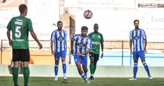 Lance del amistoso entre el Arenteiro y el Deportivo (Foto: RCD).