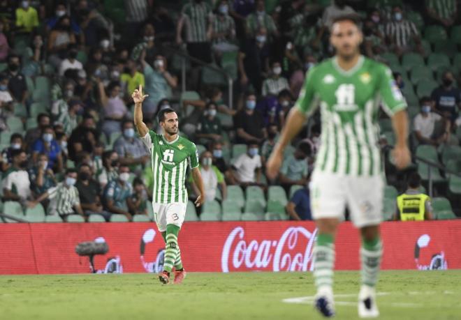 Juanmi celebra su gol al Cádiz (Foto: Kiko Hurtado).