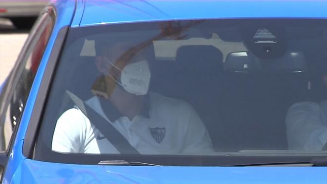 Rafa Mir llegando al Estadio Ramón Sánchez-Pizjuán. (Foto: Mediaset).