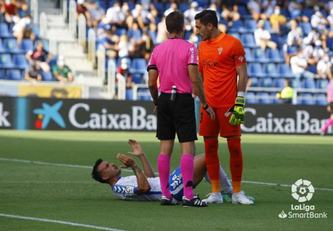 Diego Mariño, durante el Tenerife-Sporting (Foto: LaLiga).
