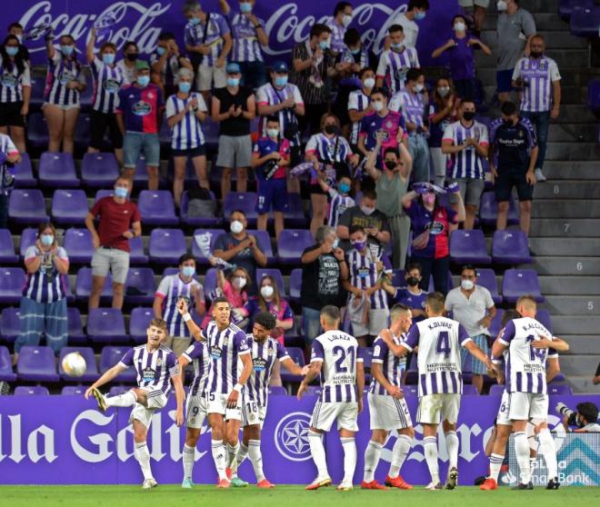 El Pucela celebra el gol al Zaragoza.