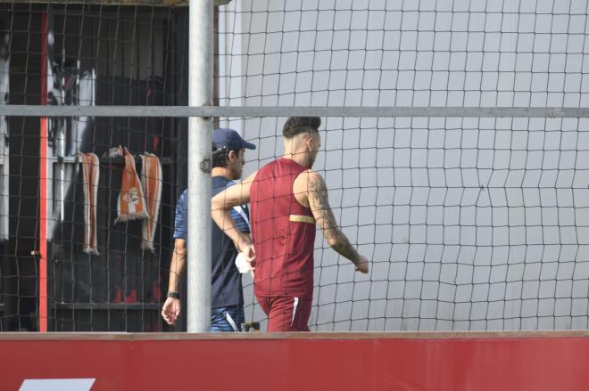 Ocampos no inició la sesión del Sevilla FC (Foto: Kiko Hurtado).