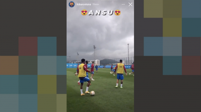 Ansu Fati vuelve a entrenar con el resto de sus compañeros del Barcelona.