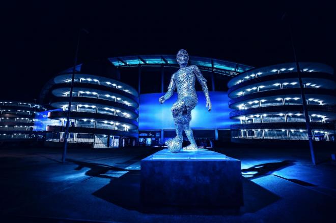 La espectacular estatua que el City dedica a David Silva.