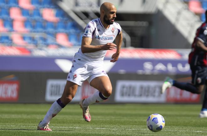 Sofyan Amrabat durante un partido de la Fiorentina (Foto: Cordon Press).