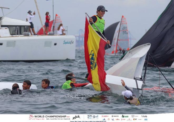 España se baña en oro, plata y bronce en el Mundial Zhik 29er de València