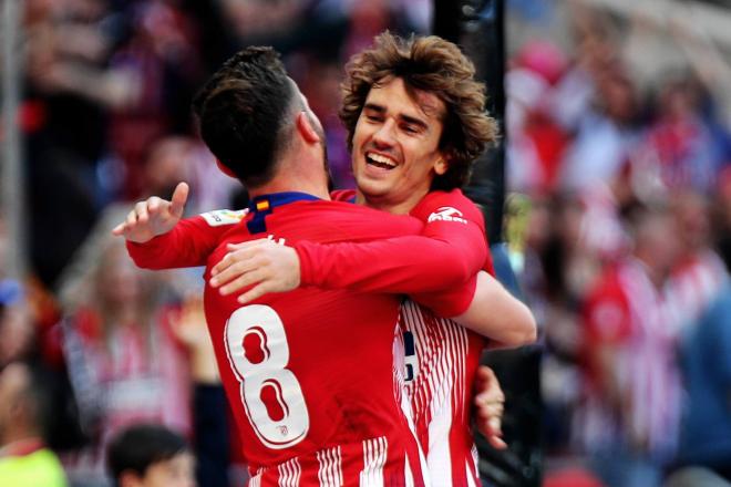 Saúl y Griezmann celebran un gol con el Atlético de Madrid (Foto: Cordon Press).