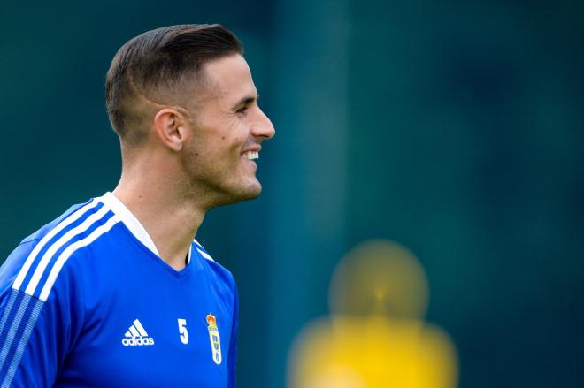 Luismi, durante un entrenamiento (Foto: Real Oviedo).