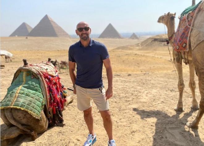 Monchi en su viaje en Egipto.