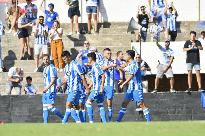 Los jugadores del Dépor celebran el gol de Lapeña ante el Tudelano (Foto: RCD).