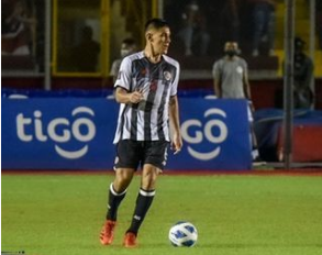 Duarte con Costa Rica frente a Panamá. (Federación Costarricense Fútbol)