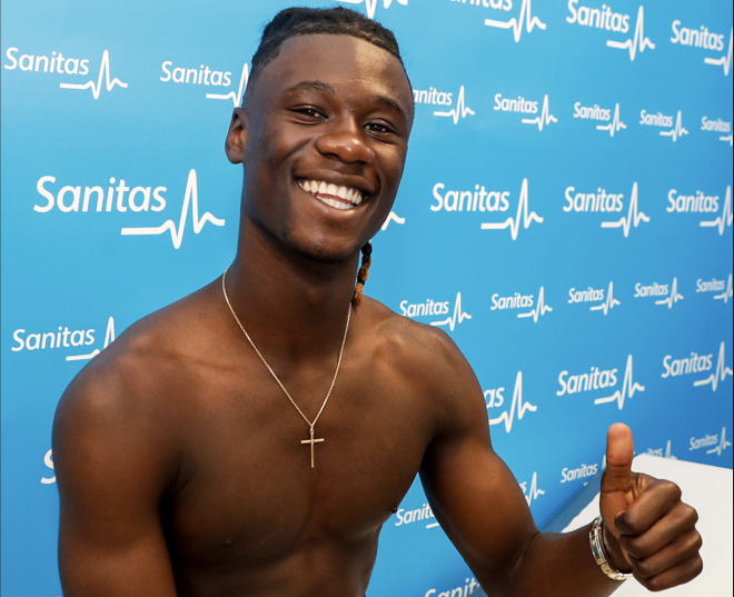 Eduardo Camavinga pasa el reconocimiento médico con el Real Madrid (Foto: RMCF).