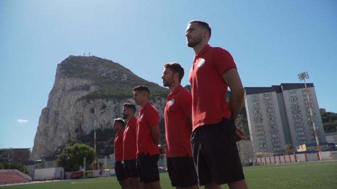 Varios jugadores del Lincoln de Gibraltar.