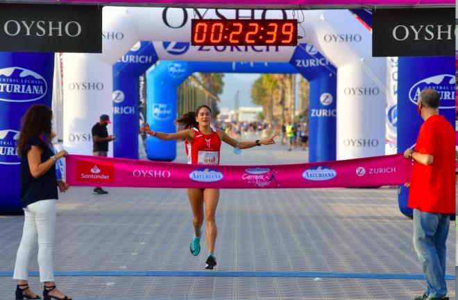 La Marea Rosa regresa a lo grande en la Carrera de la Mujer de València