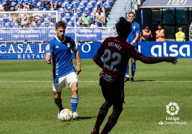Jimmy, durante el Real Oviedo-Cartagena (Foto: LaLiga).