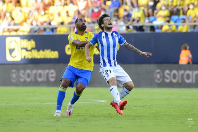 Silva y Fali, en una acción del partido del domingo (Foto: Cádiz CF).