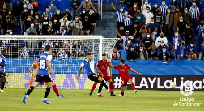 Lance del Alavés-Osasuna (Foto: LaLiga).