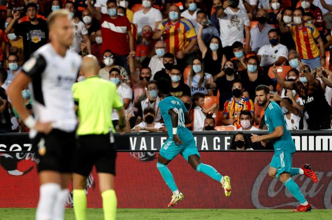 Vinícius celebra su gol ante el Real Madrid.