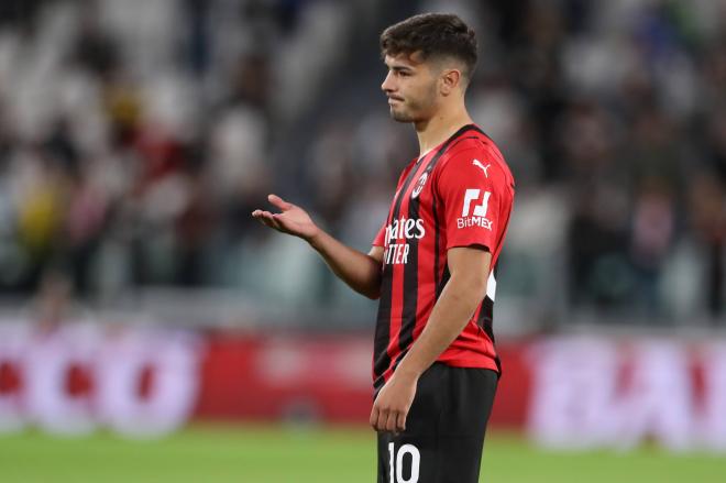 Brahim Díaz, en un partido con el Milan durante la 21/22 (Foto: Cordon Press).