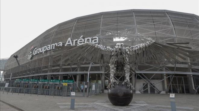 El águila del Ferencvaros en el Groupama Arena.
