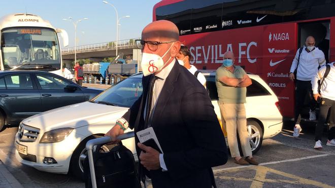Monchi, en la expedición del Sevilla FC que puso rumbo a Wolfsburgo (Foto: Kiko Hurtado)