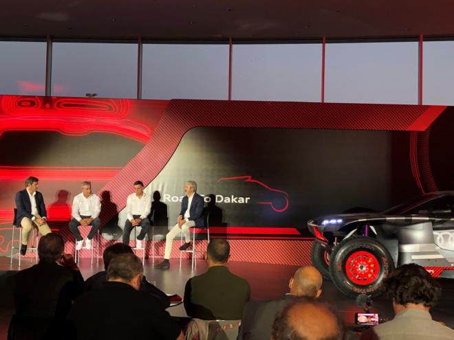 Audi presenta el coche de Carlos Sainz para el Dakar.