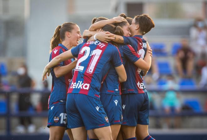 El Levante UD Femenino celebra un gol ante la SD Éibar. (Foto: Levante UD)