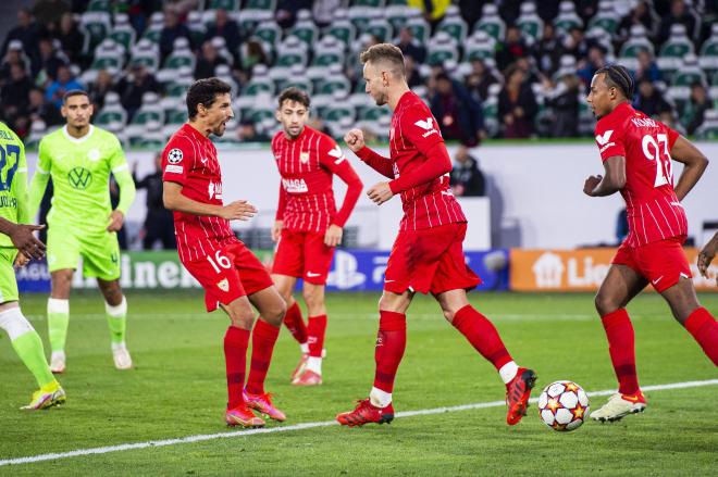 Rakitic celebra su gol al Wolfsburgo (Foto: Cordon Press).