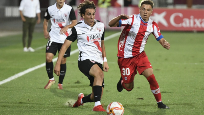 Valentino, en el partido entre el Sevilla Atlético - Algeciras. (Foto: SFC).