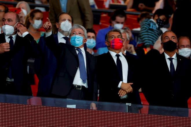 Enrique Cerezo y Joan Laporta, en el palco del Metropolitano (Foto: EFE).