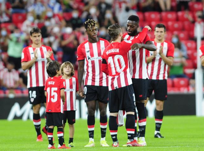 Homenaje a Iñaki Williams en San Mamés (Foto: LaLiga).