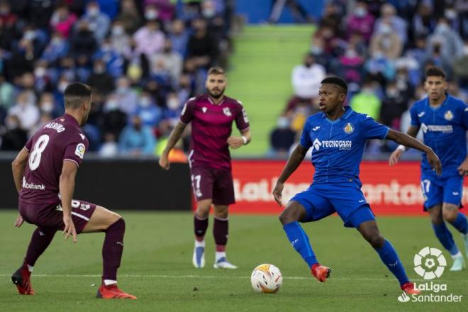 Mikel Merino, en un lance del partido entre el Getafe y la Real Sociedad (Foto: LaLiga).