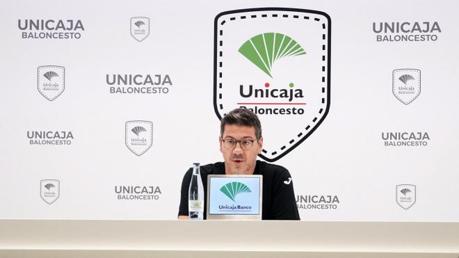Fotis Katsikaris, en una rueda de prensa (Foto: UnicajaB/Fotopress).