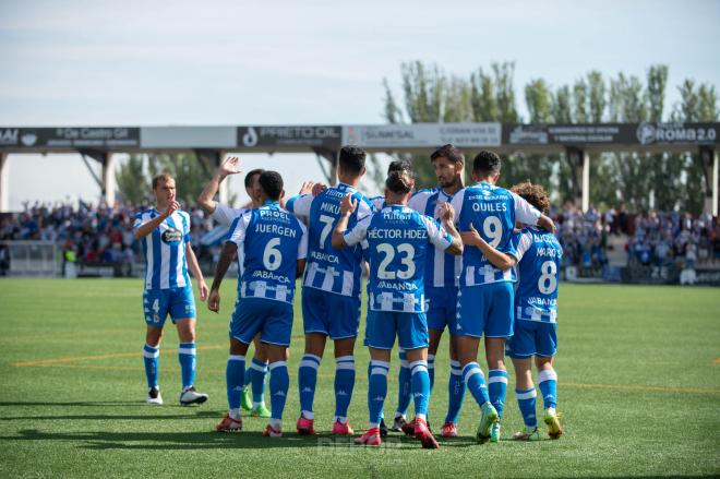 Los jugadores del Dépor celebrando un gol en el campo del Unionistas (Foto: RCD).