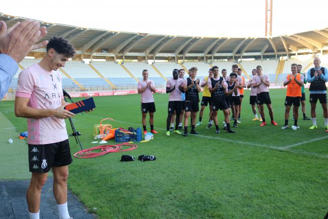 Aarón Piñán, jugador de la Cultural y Deportiva Leonesa.