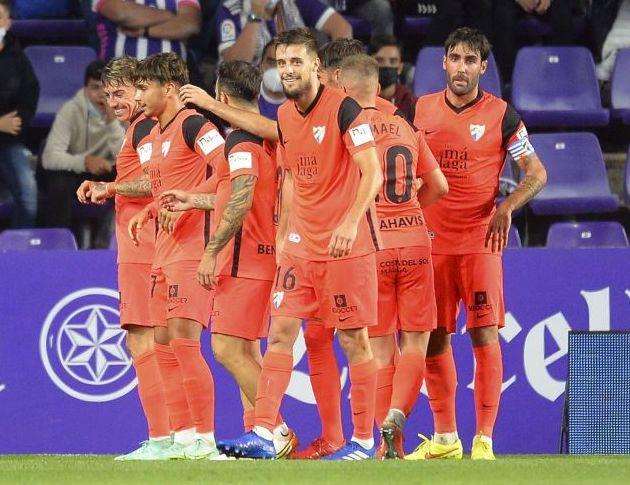 A la izquierda, Brandon y Kevin bailan para celebrar el gol al Valladolid (Foto: LaLiga).