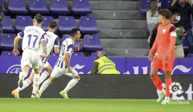 Óscar Plano celebra un gol durante el Real Valladolid-Málaga.