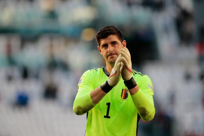 Courtois aplaude tras el Italia-Bélgica (FOTO: Cordón Press).