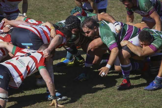 Un lance de un partido del Club de Rugby Málaga.