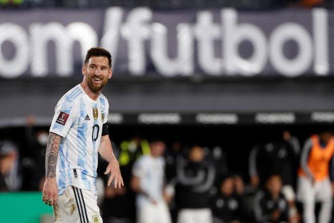 Leo Messi, en una acción durante el Argetina-Uruguay de clasificación para Catar (FOTO: EFE).