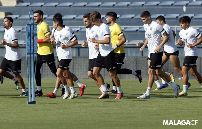 Los jugadores del Málaga, durante un entrenamiento (Foto: MCF).