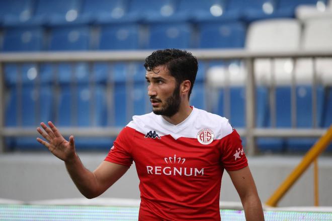 Nuri Sahin, durante un partido del Antalyaspor (Foto: Cordon Press).