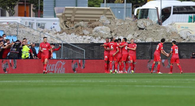 Celebración del Sevilla FC en la última victoria la temporada pasada (Foto:EFE)